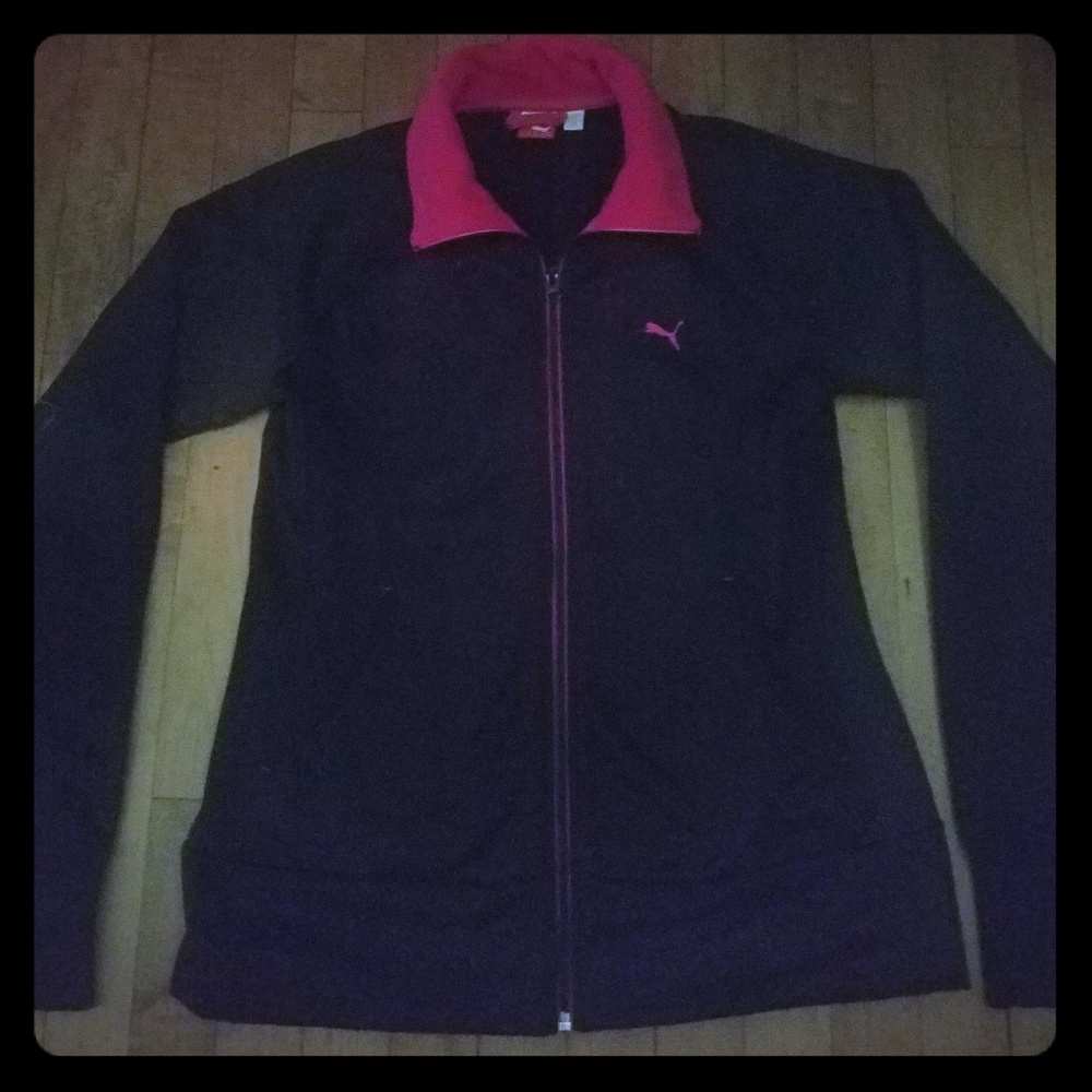Puma ladies work-out jacket size L,